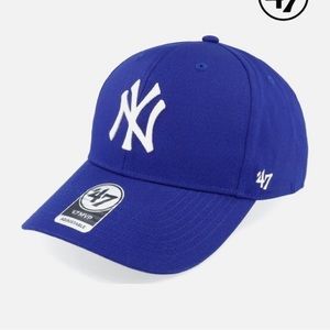 NWT NYC Yankees blue / white cap raised basic adjustable New York 47 brand